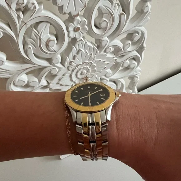 Fendi Orologi 900 watch Vintage Genuine FENDI Orologi 900 G Quartz Mens Watch Two  main image 2